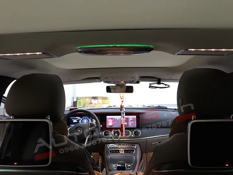 Loa trần điều khiển màu cho Mercedes E Class